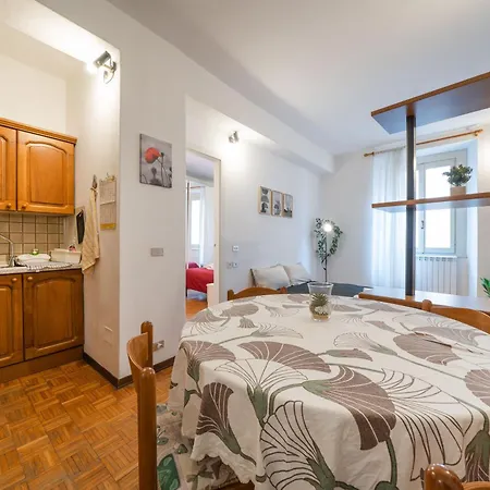 Front - And Station 2' - Wifi Apartment Lecco