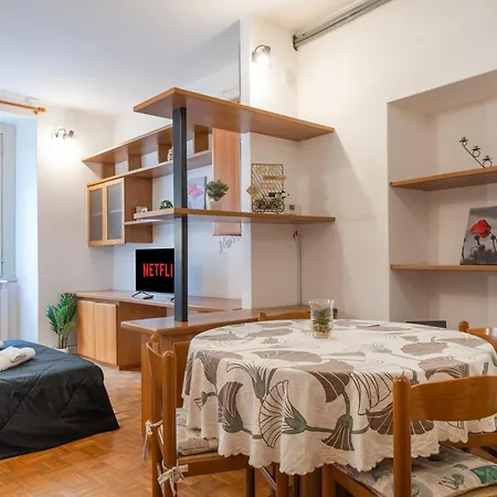 Front - And Station 2' - Wifi Apartment *